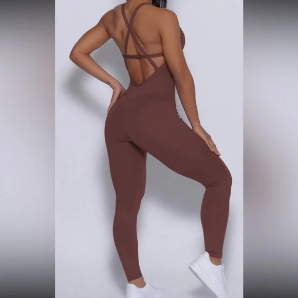 Bombshell sports bodysuit - Picture 2 of 4